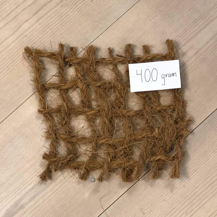 Kokosnät används för att erosionssäkra marken till slänter