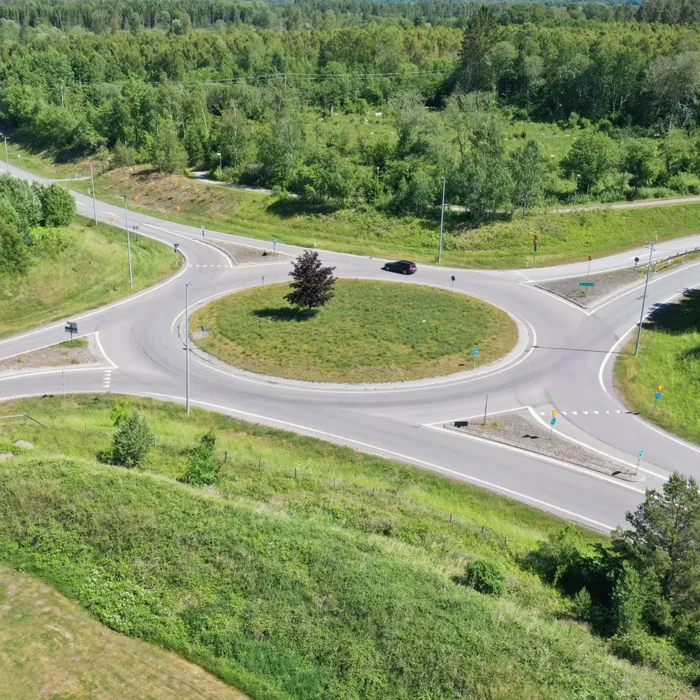 Rondell i Bromölla med ängsmatta