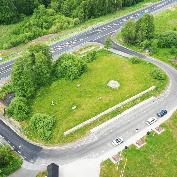 Anilla rastplats gynnar biologiks mångfald. Ängsmatta är anlagd.