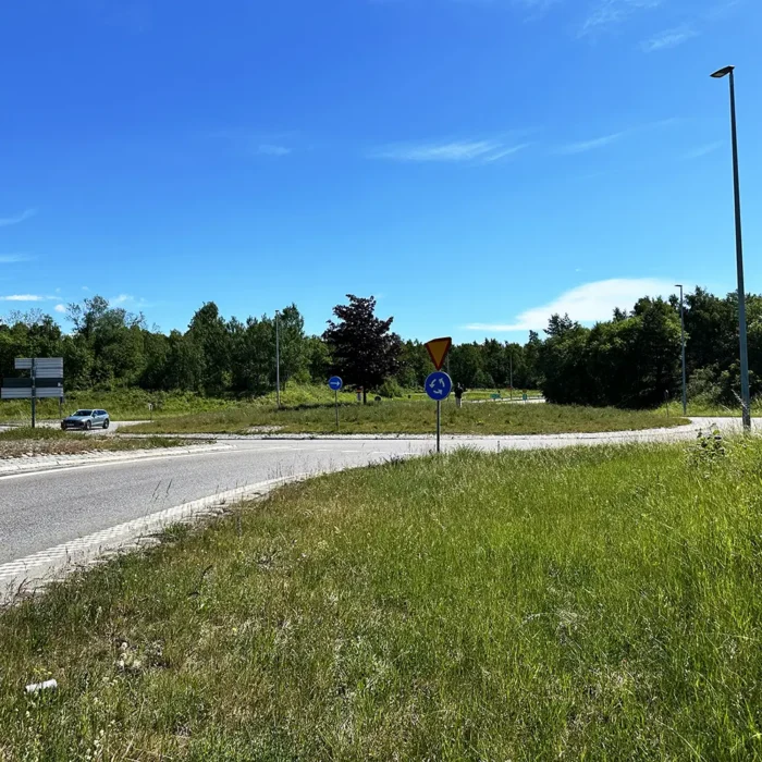 Saltäng i rondell i Bromölla. Fyra år efter montage