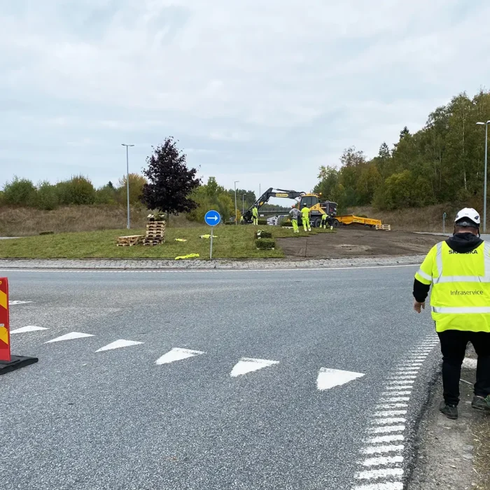 Montage av Saltäng i rondell i Bromölla